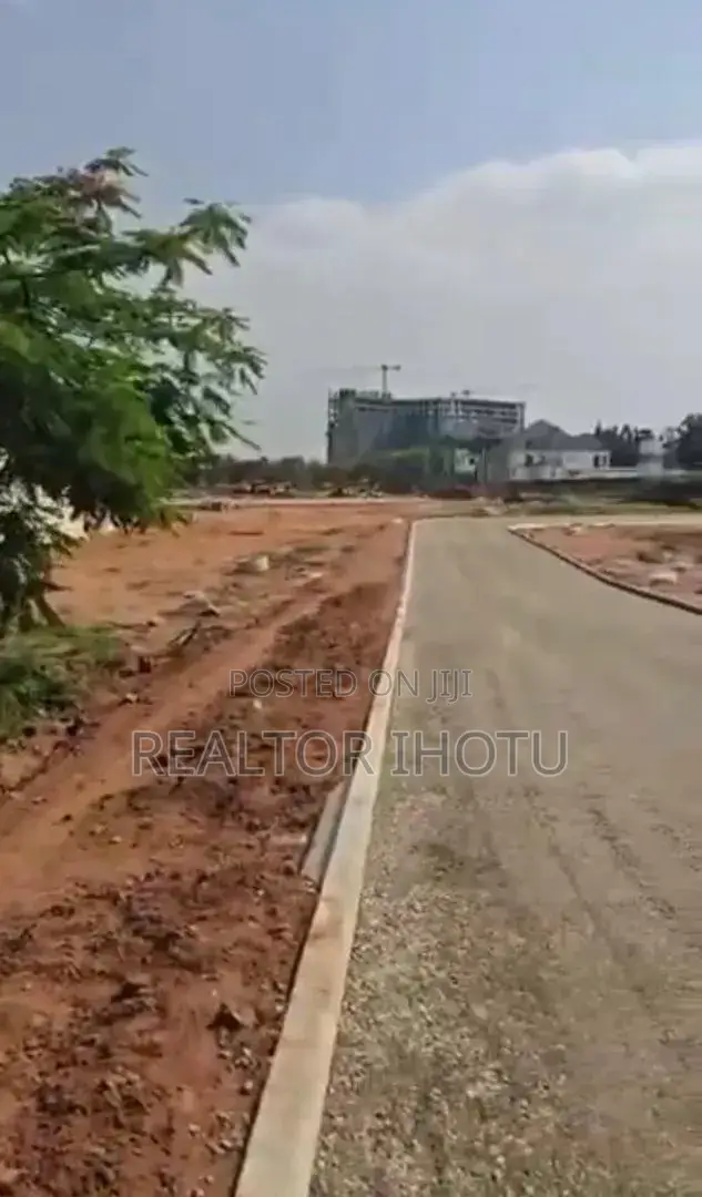 1100sqm, Residential, FCDA C of O and Tarred Road in Maitama