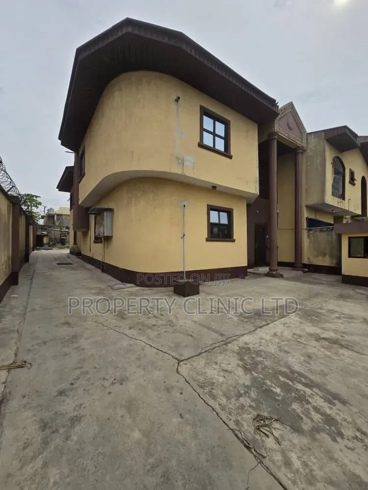 4bdrm Duplex in Omole Phase 2 for rent in Omole Phase 2