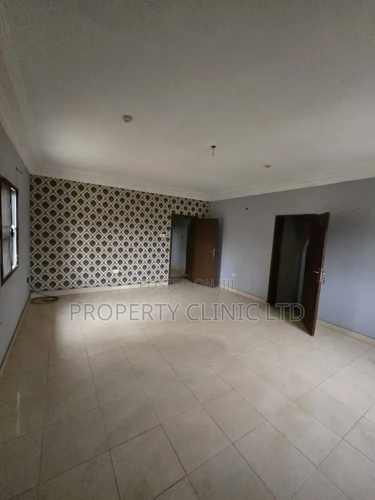 4bdrm Duplex in Omole Phase 2 for rent in Omole Phase 2