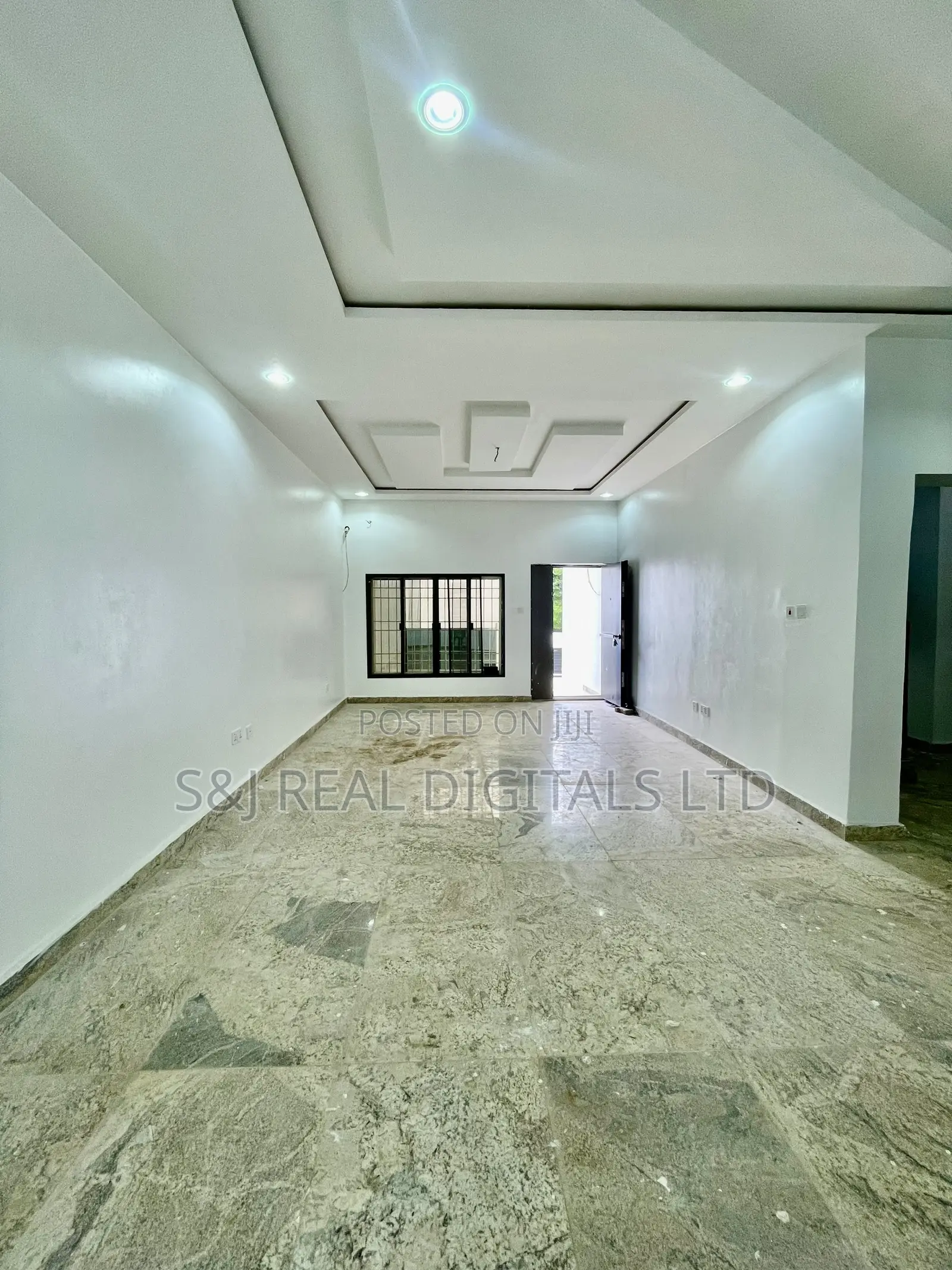 5bdrm Duplex in Life Camp for sale in Life Camp