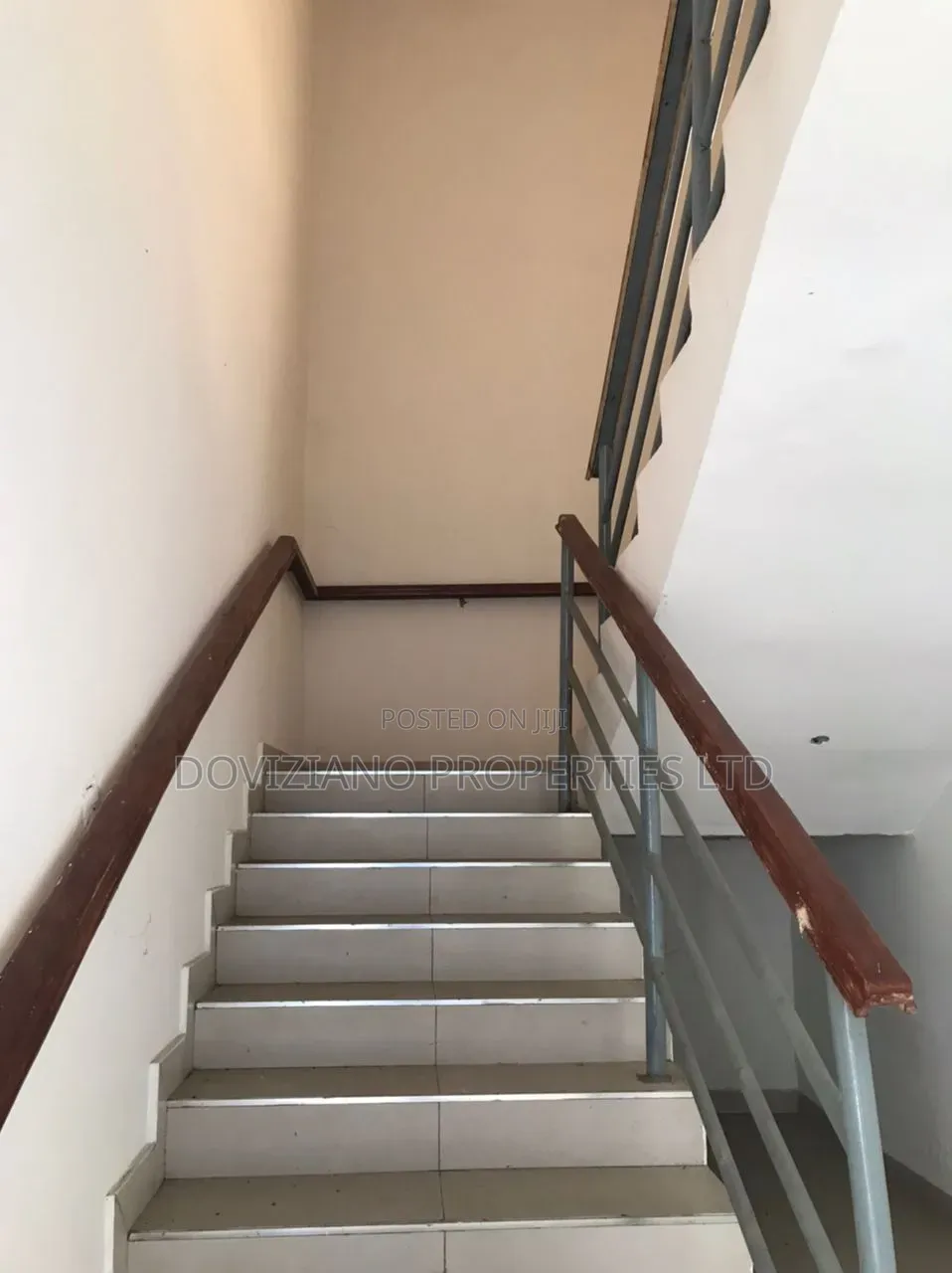 Open Plan Office Space Measuring 278.93 SQM on First Floor in Ketu-Alapere