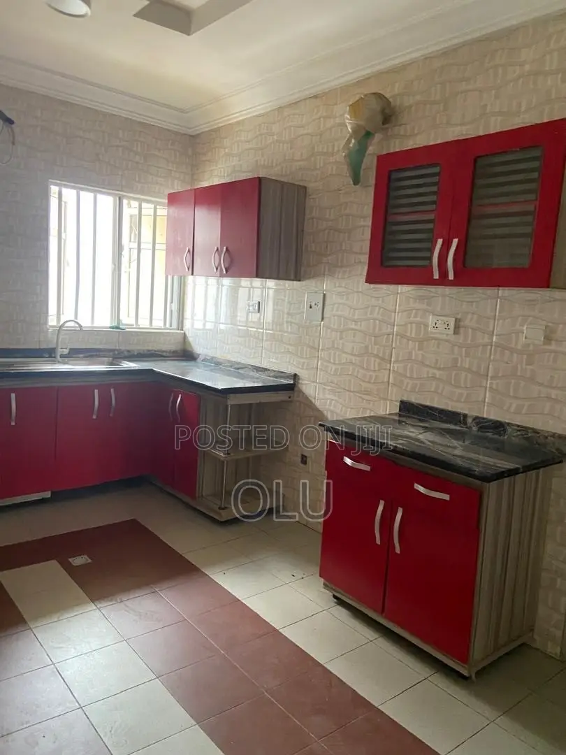 Furnished 3bdrm Block of Flats in Millennium Estate, Millenuim/UPS in Millenuim/UPS
