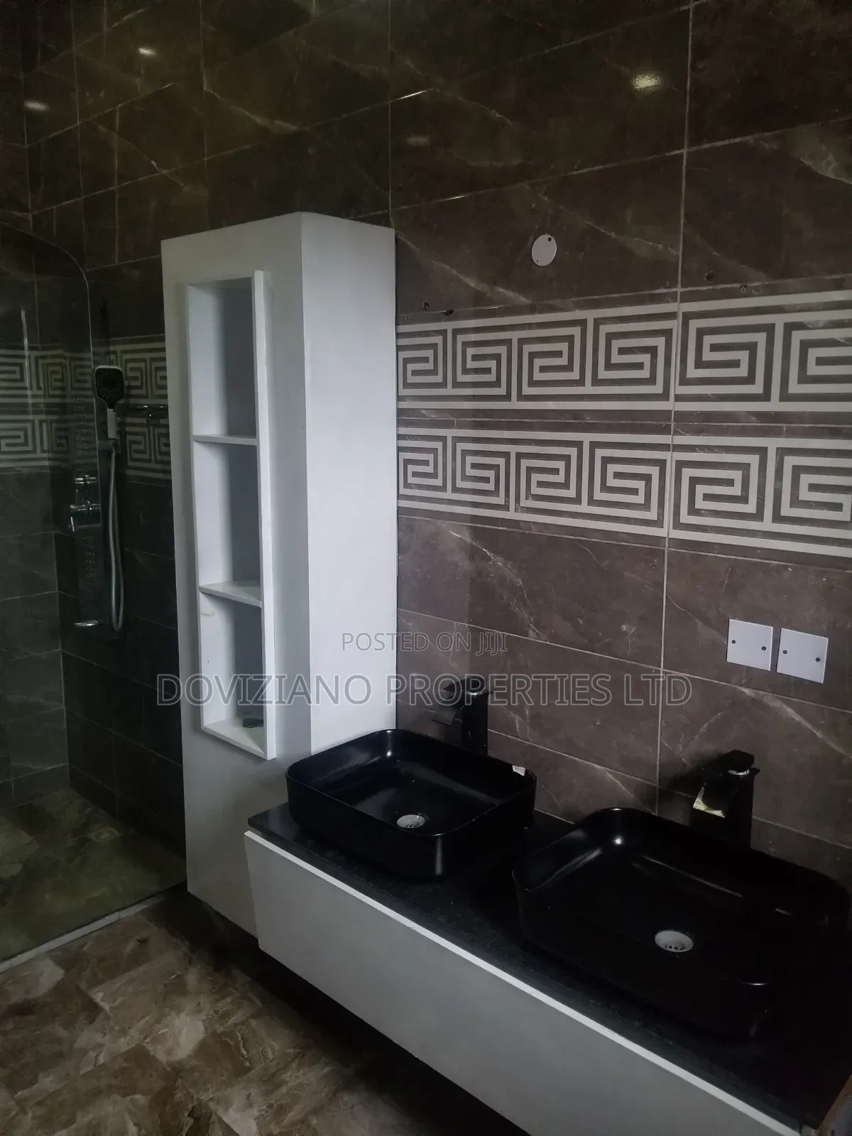 Mini Flat in Adeola Odeku for rent in Adeola Odeku