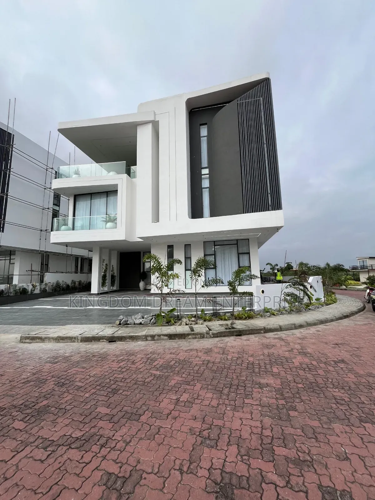 5bdrm House in Osapa London Lekki for sale in Osapa london