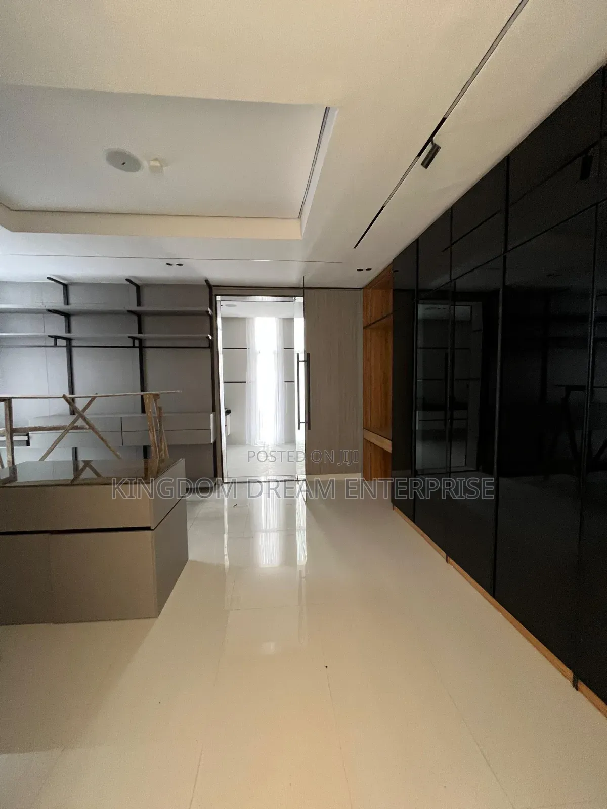 5bdrm House in Osapa London Lekki for sale in Osapa london