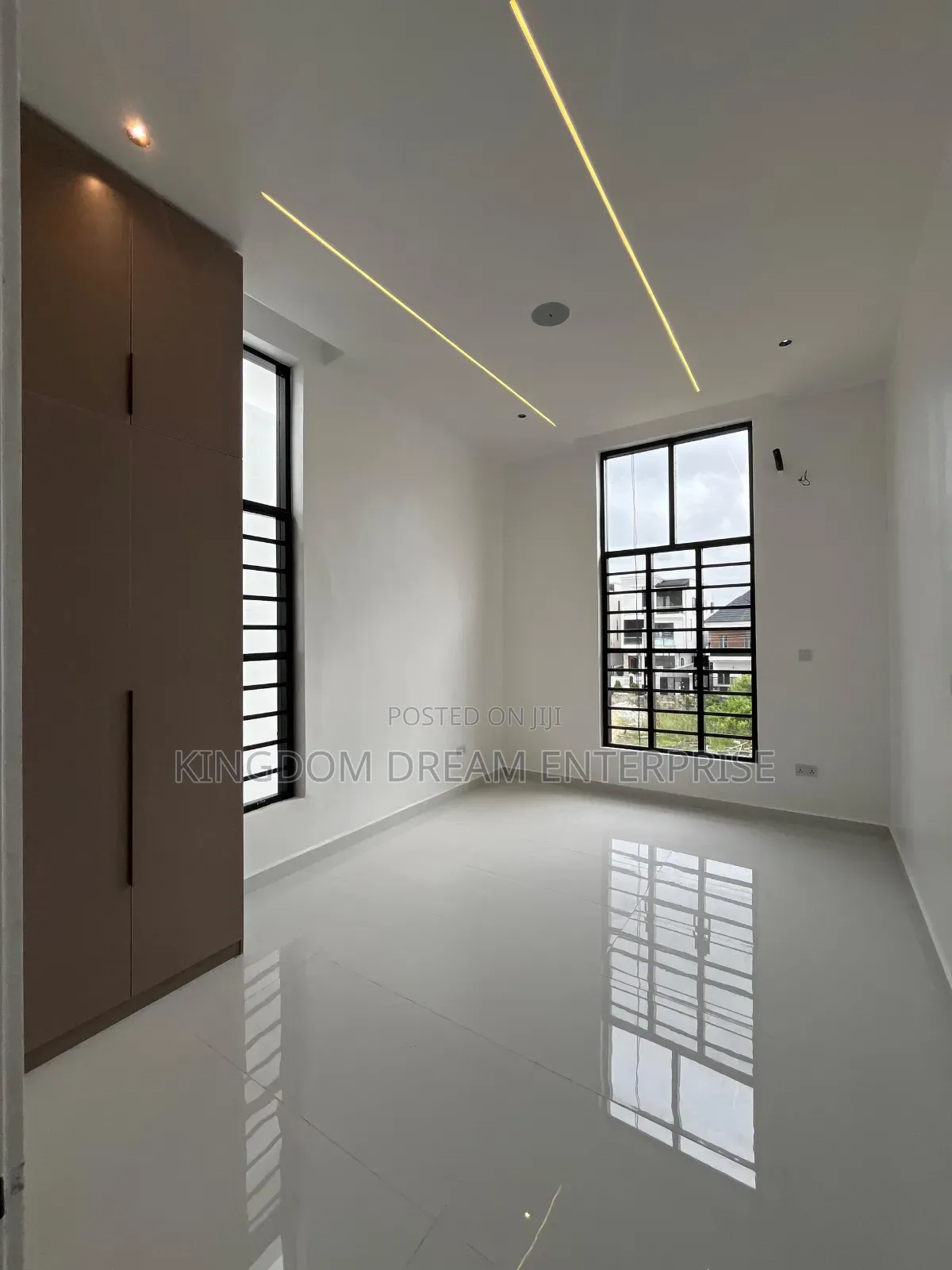5bdrm Duplex in Orchid Lekki Lagos for sale in Lekki Expressway