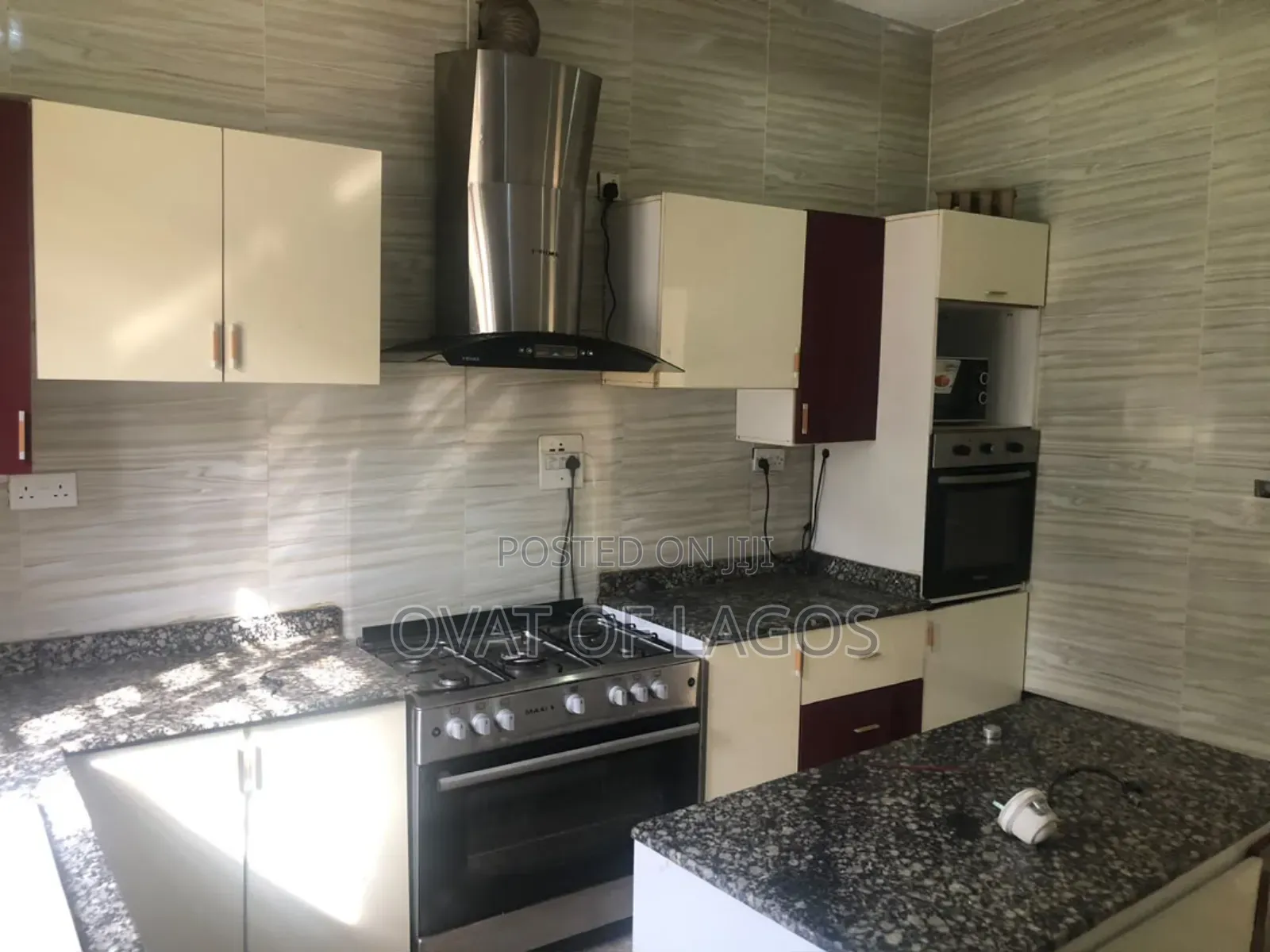 4bdrm Duplex in Ikota for rent in Ikota