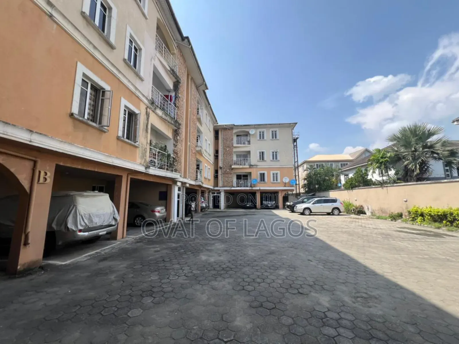 3bdrm Apartment in Oniru, Victoria Island for sale in Victoria Island