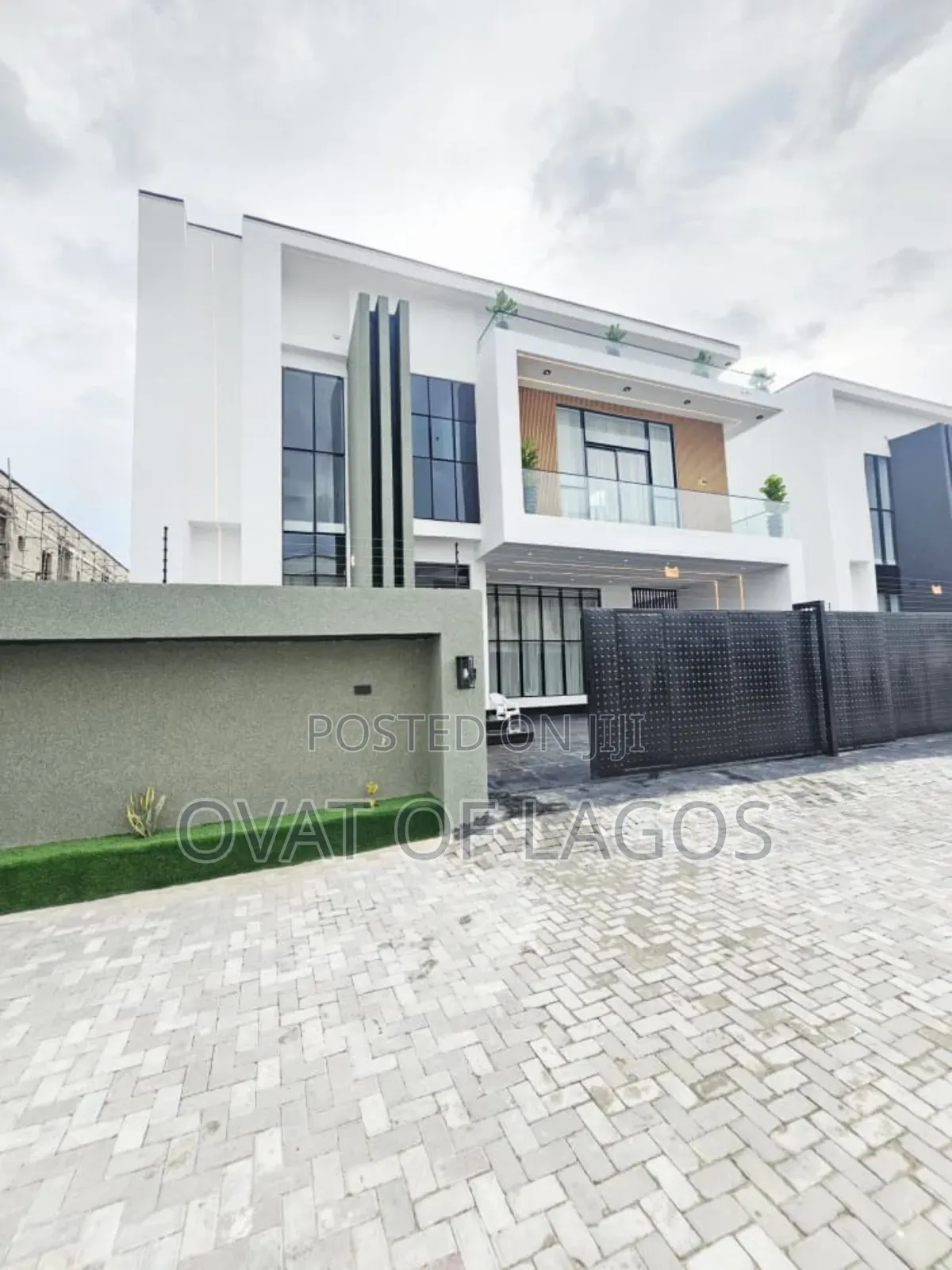 5bdrm Duplex in Harris Drive, VGC / Ajah for sale in VGC / Ajah