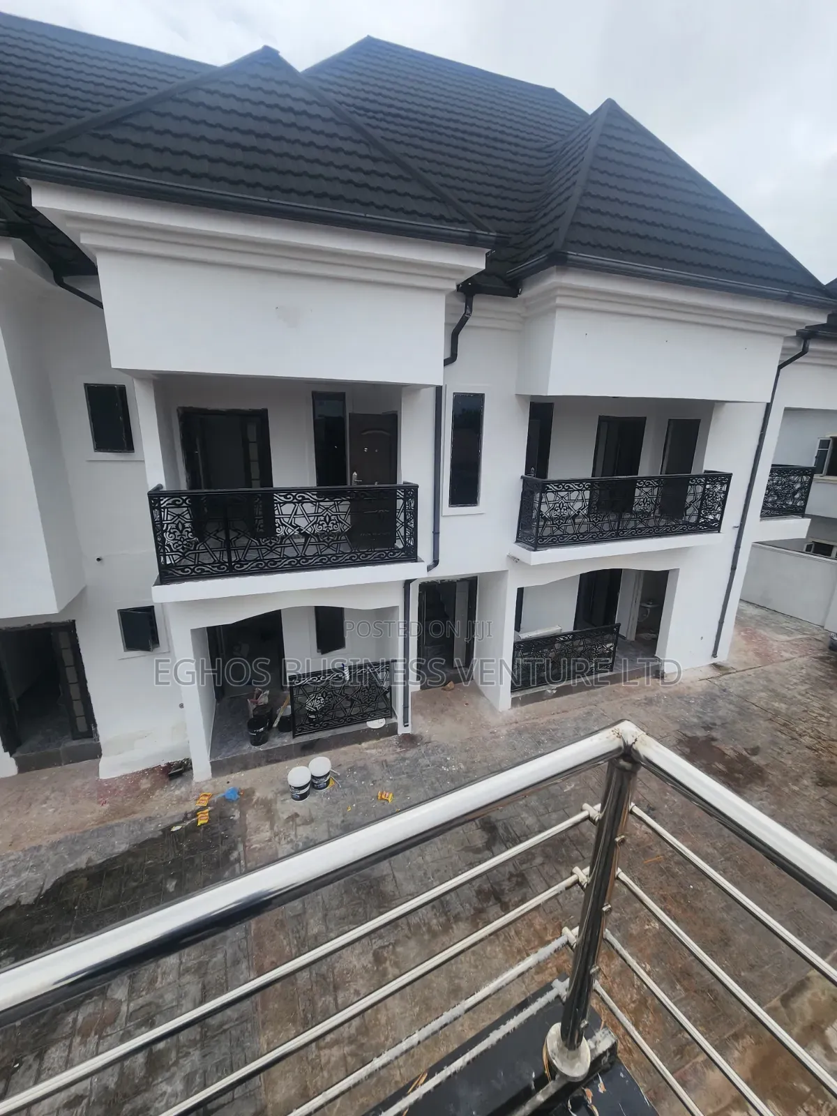 11bdrm Block of Flats in Mtn Mast Ugbor Gra, Benin City for sale in Benin City