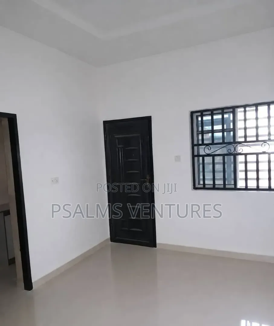 Furnished Mini Flat in Agege, Pen Cinema for rent in Pen Cinema