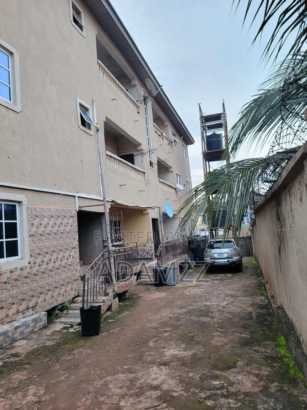 14bdrm Block of Flats in Akpoga Street,, Enugu for sale in Enugu