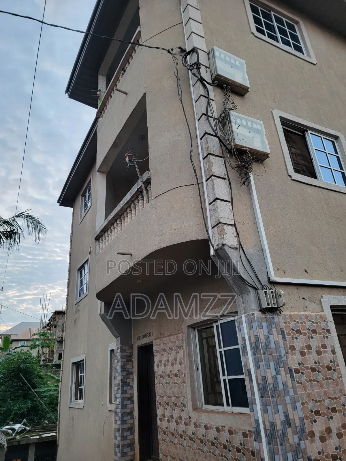 14bdrm Block of Flats in Akpoga Street,, Enugu for sale in Enugu