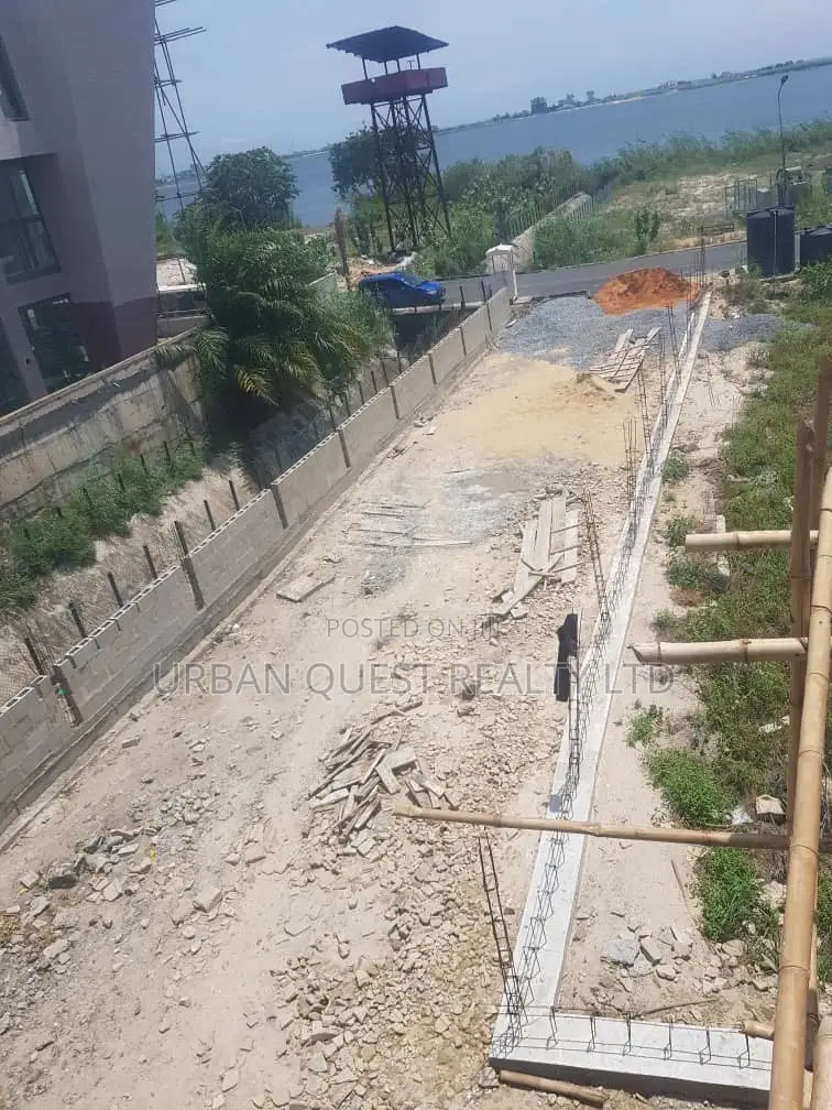 6bdrm Duplex in Pinnock Beach Estate, Osapa london for sale in Osapa london