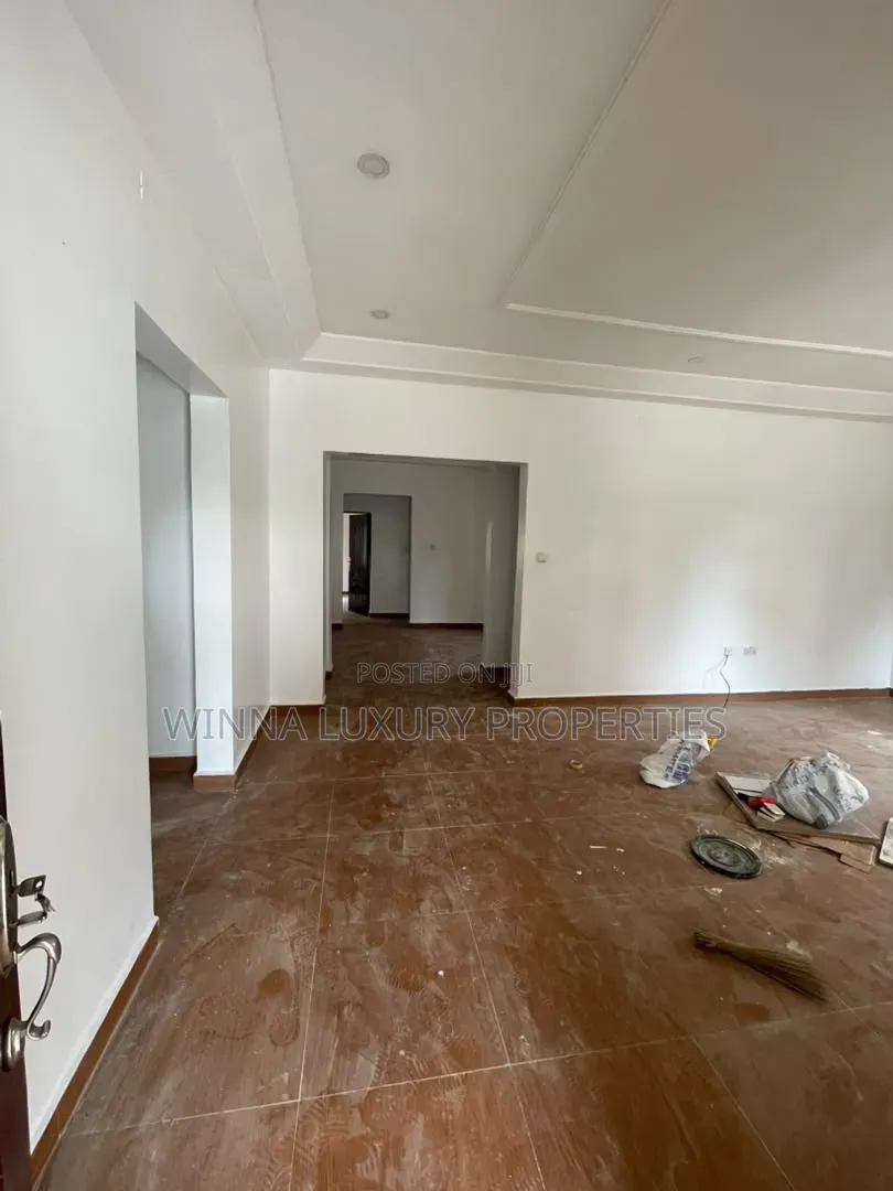 3bdrm Bungalow in Von Gargen City, Lugbe District for rent in Lugbe District