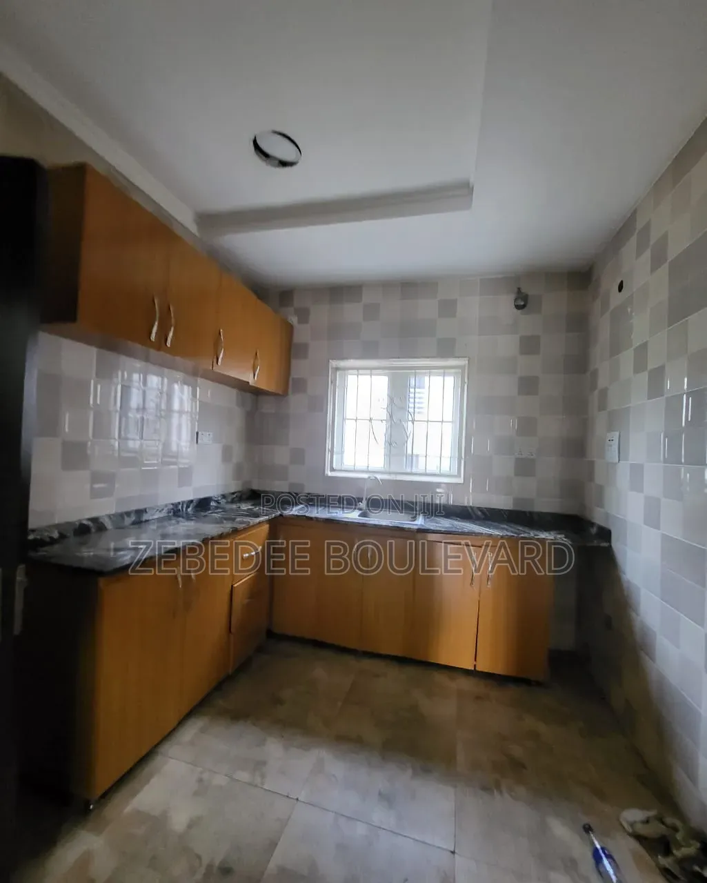 3bdrm Block of Flats in Durumi for rent in Durumi