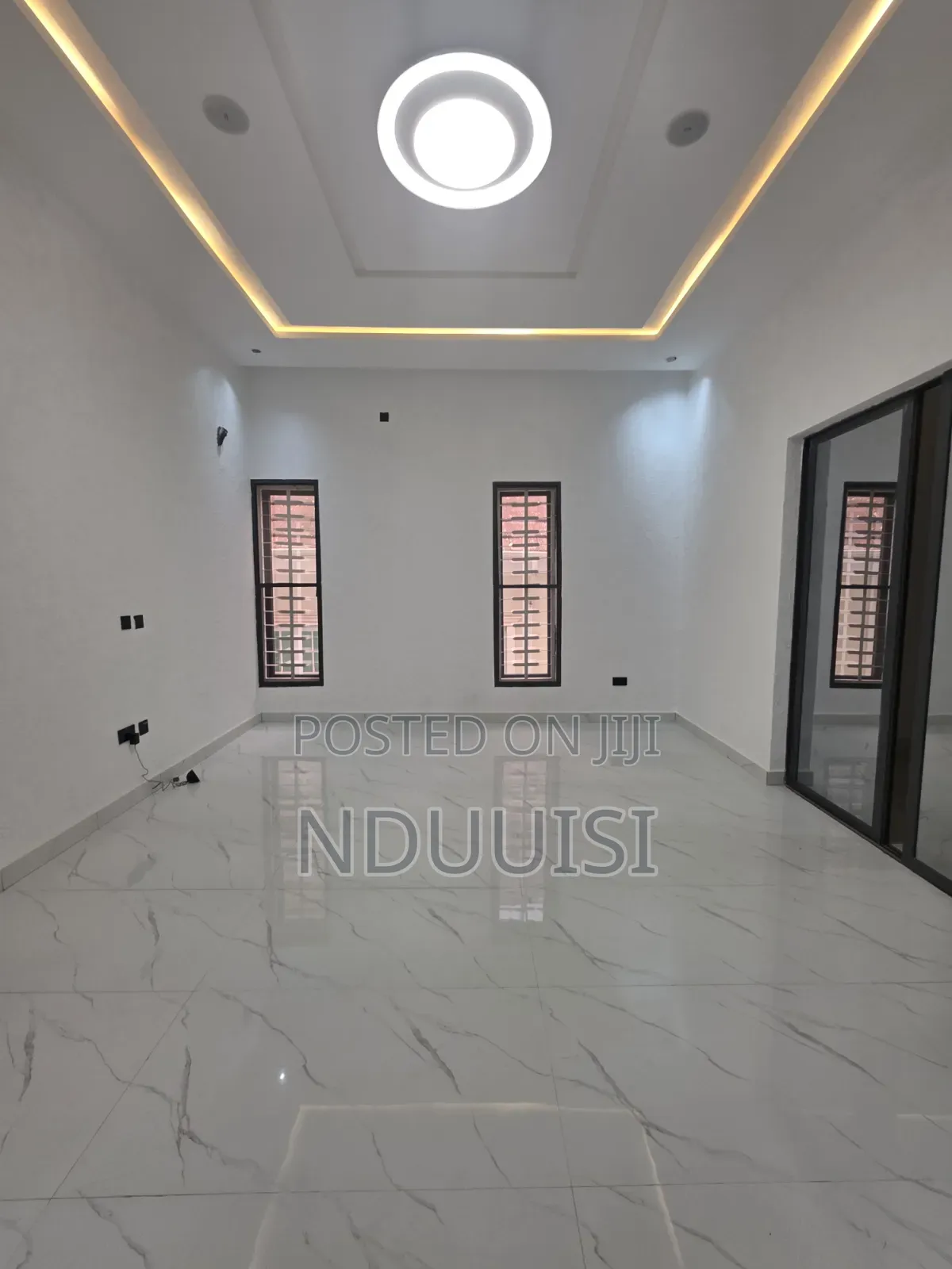5bdrm Duplex in Apo Resettlement for sale in Apo Resettlement