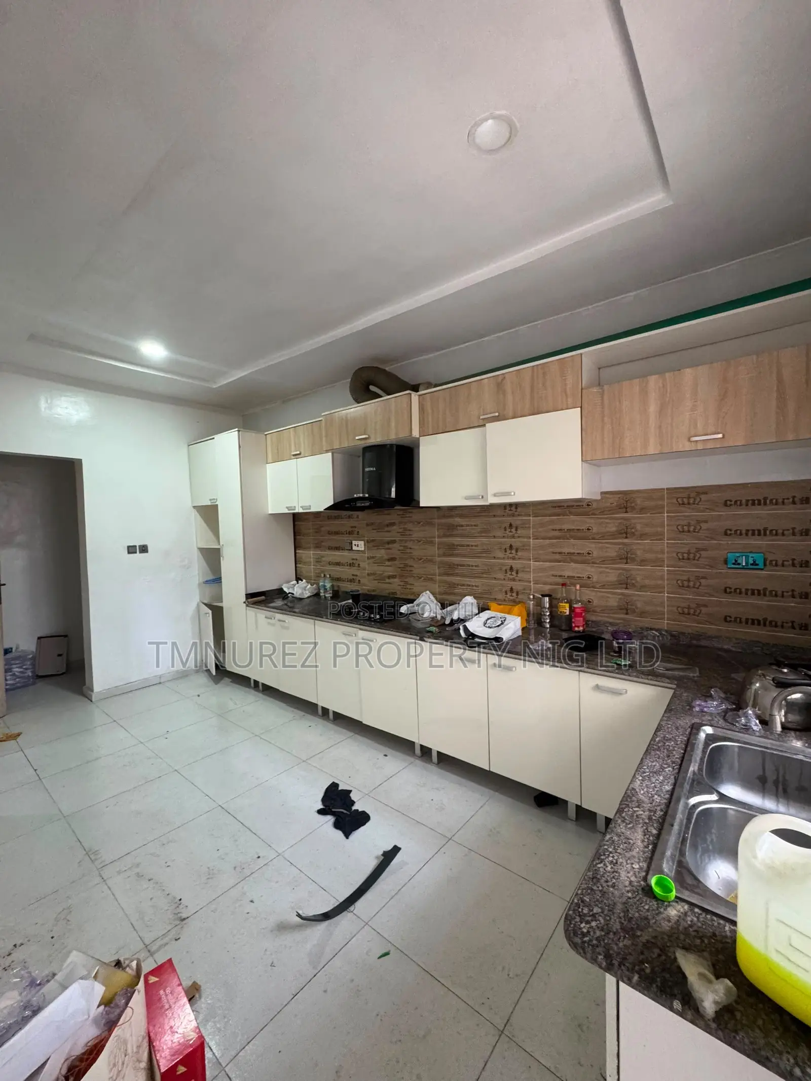 3bdrm Duplex in Chevron for rent in Chevron