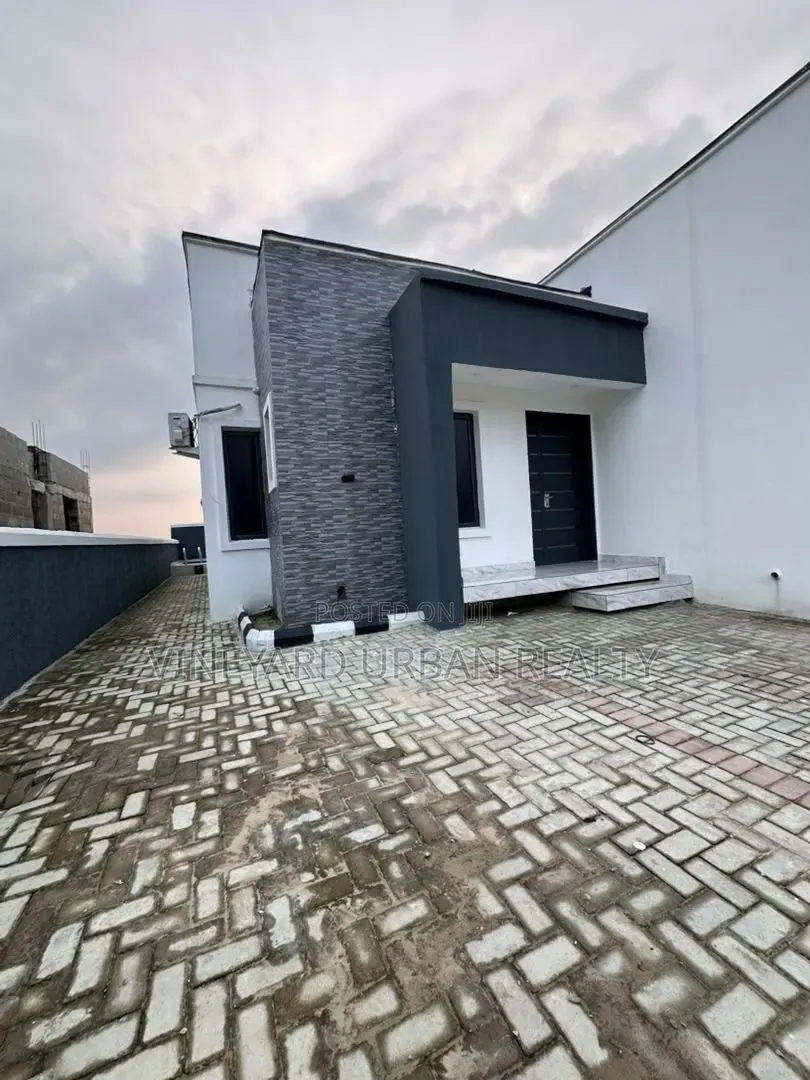 Elerangbe Land 4 Sale | C of O | 12 MNTH Paymnt Plan | Free Inspection in Elerangbe