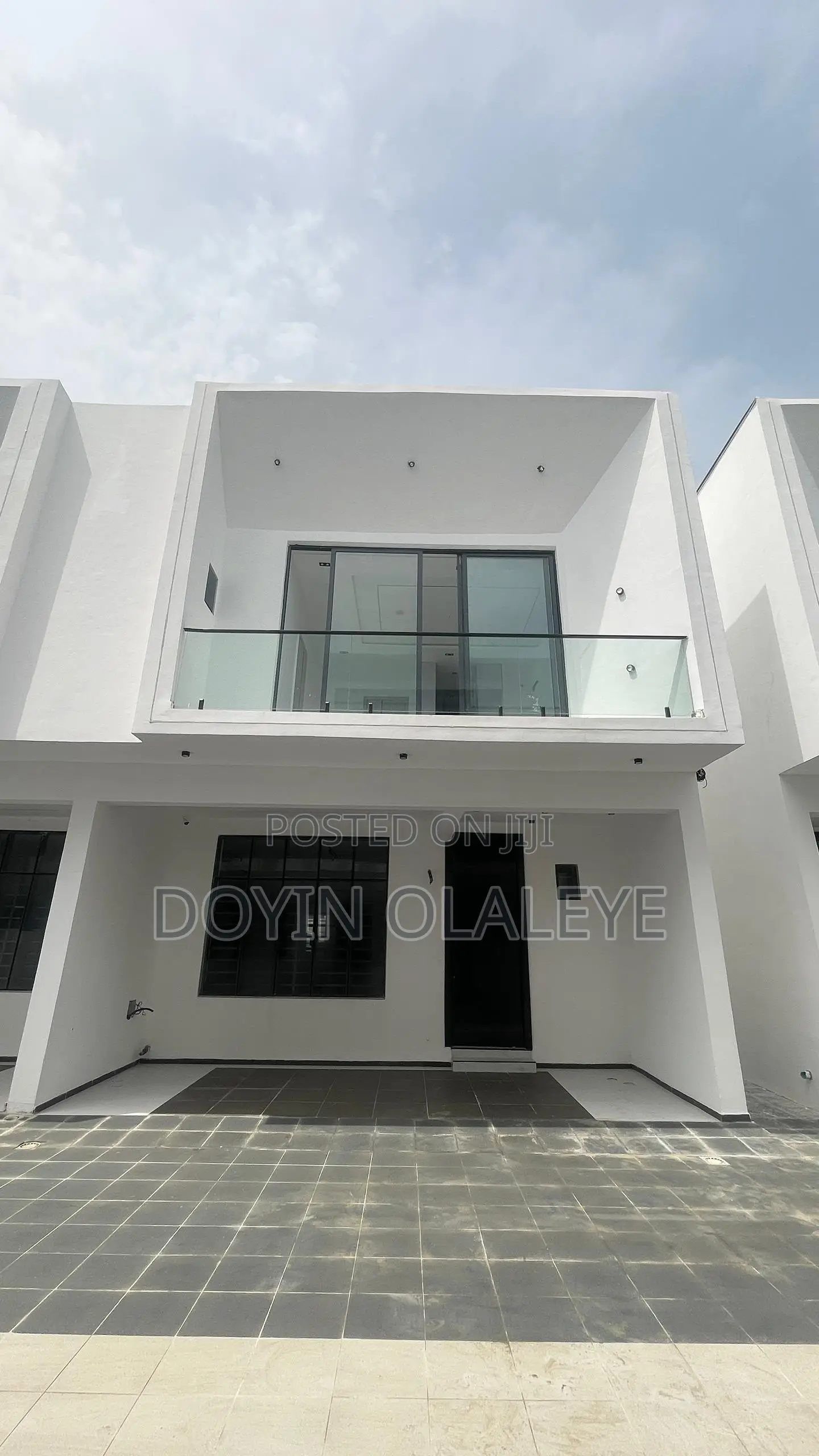 4bdrm Duplex in Ikota for sale in Ikota