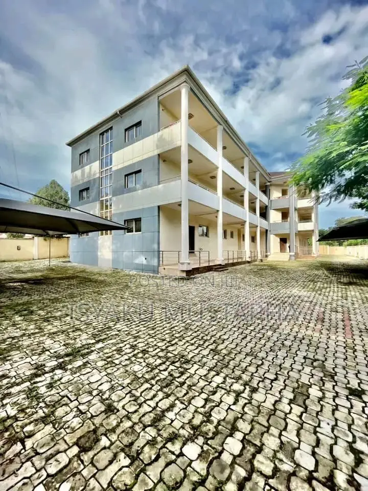 Office Complex in Utako