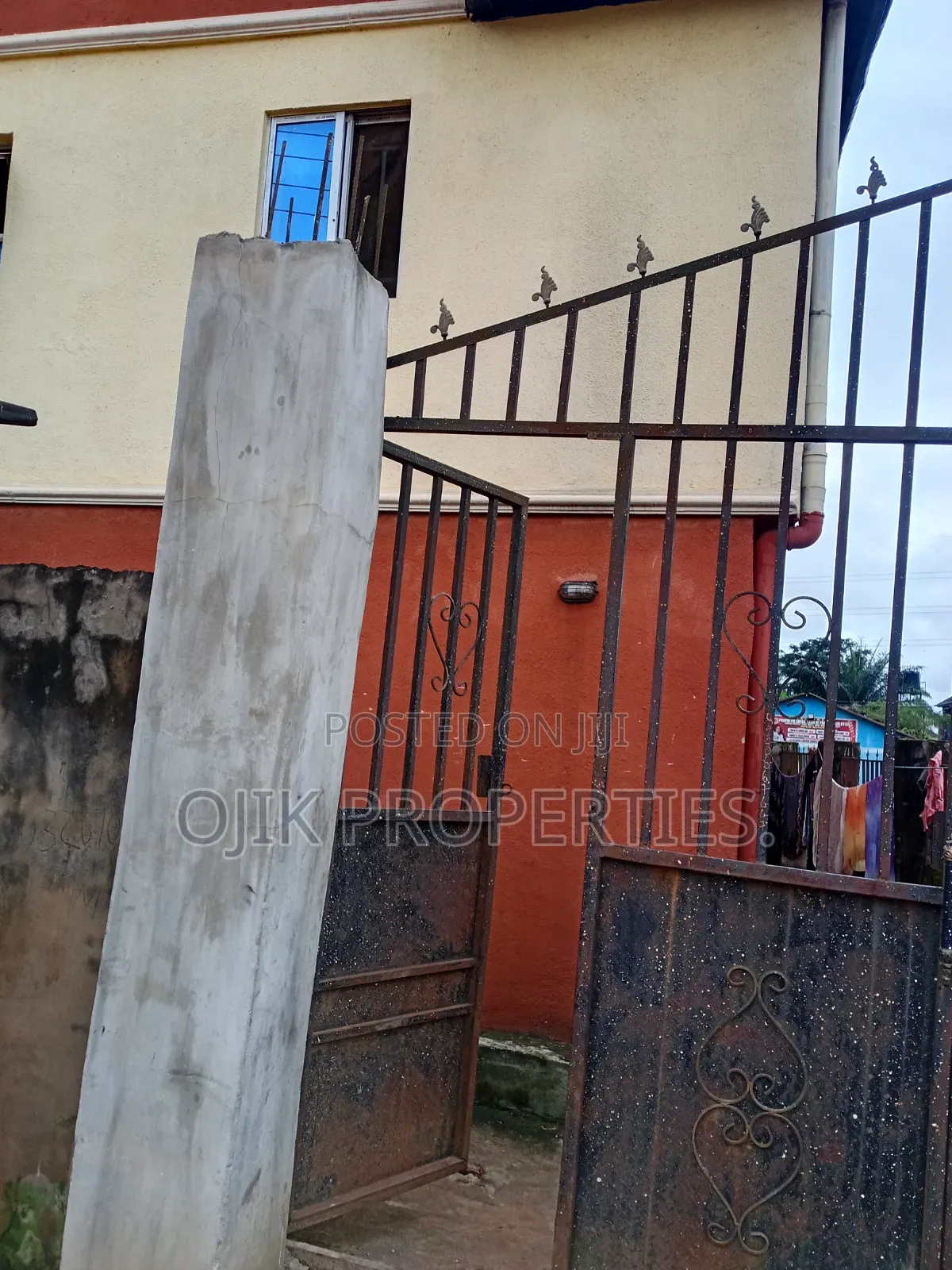 16bdrm House in Ojik Properties, Owerri for sale in Owerri