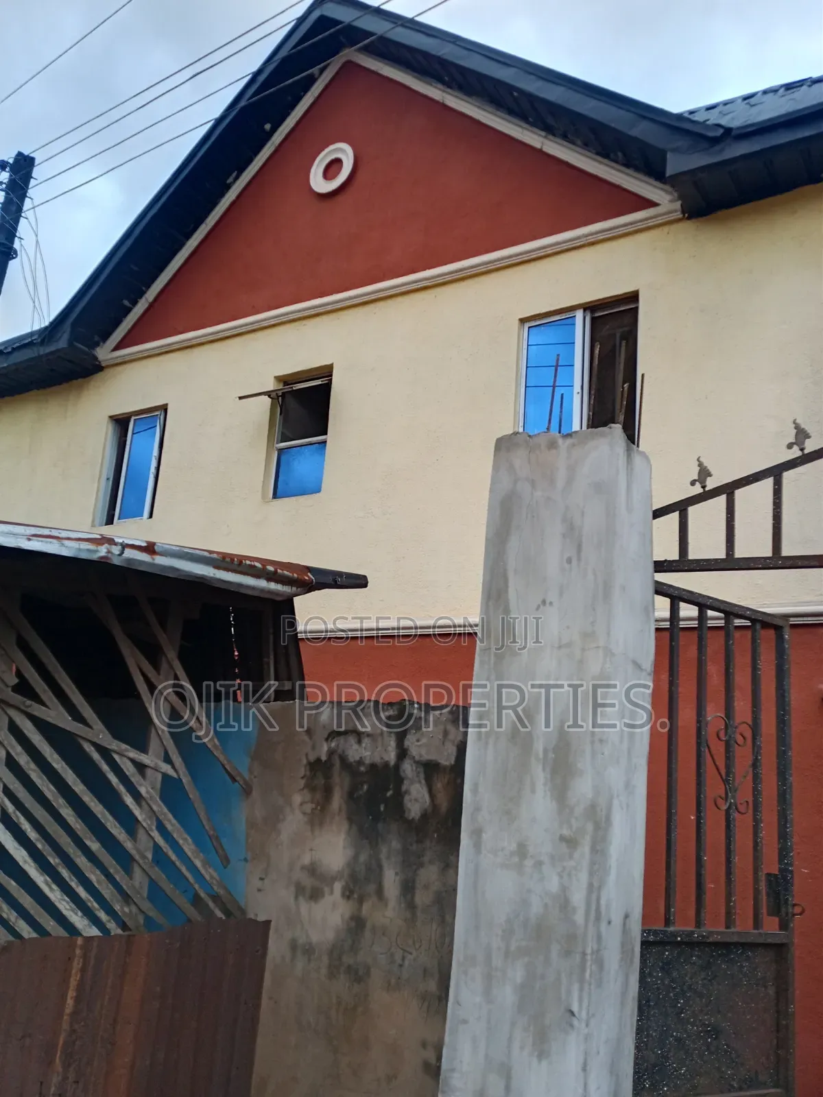 16bdrm House in Ojik Properties, Owerri for sale in Owerri