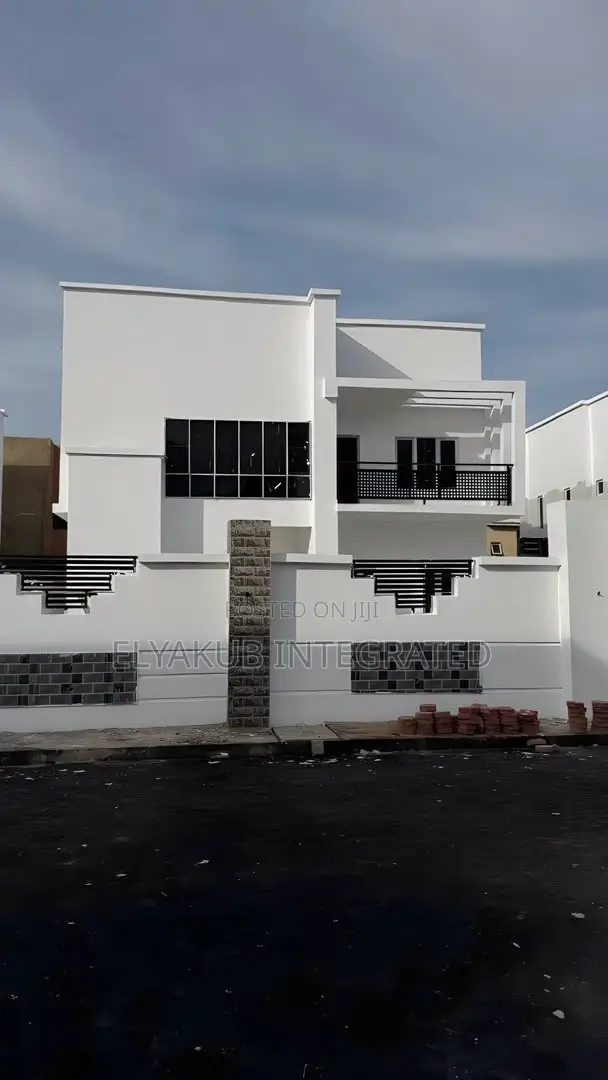 5bdrm House in Federal Estate, Kumbotso for sale in Kumbotso