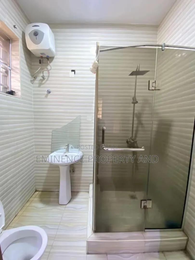 5bdrm Duplex in Osapa london for rent in Osapa london