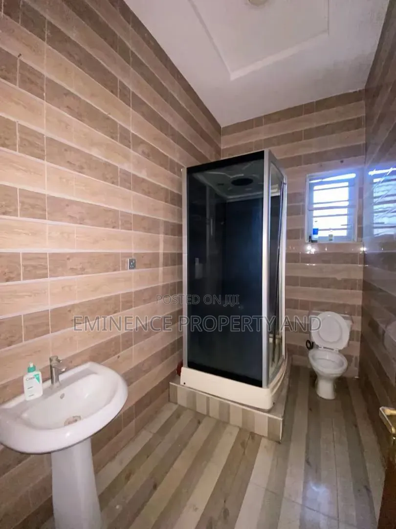 5bdrm Duplex in Osapa london for rent in Osapa london