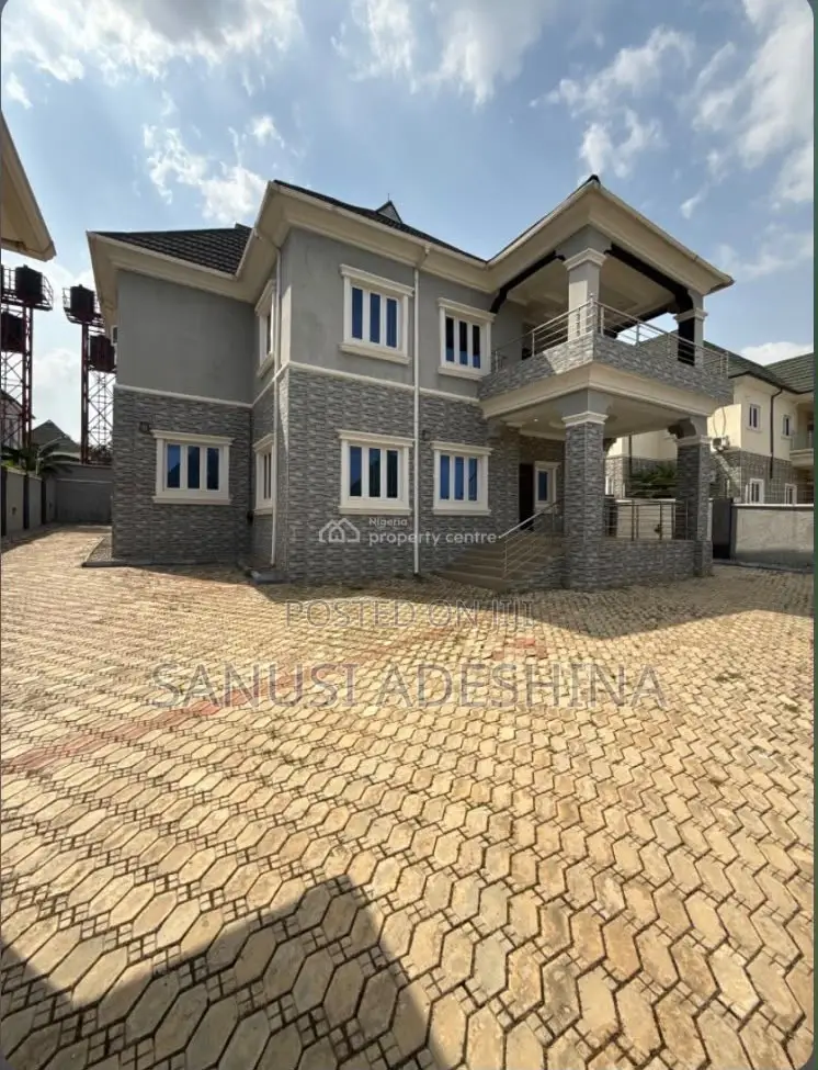 5bdrm Duplex in Life Camp,Fct Abuja for sale in Life Camp