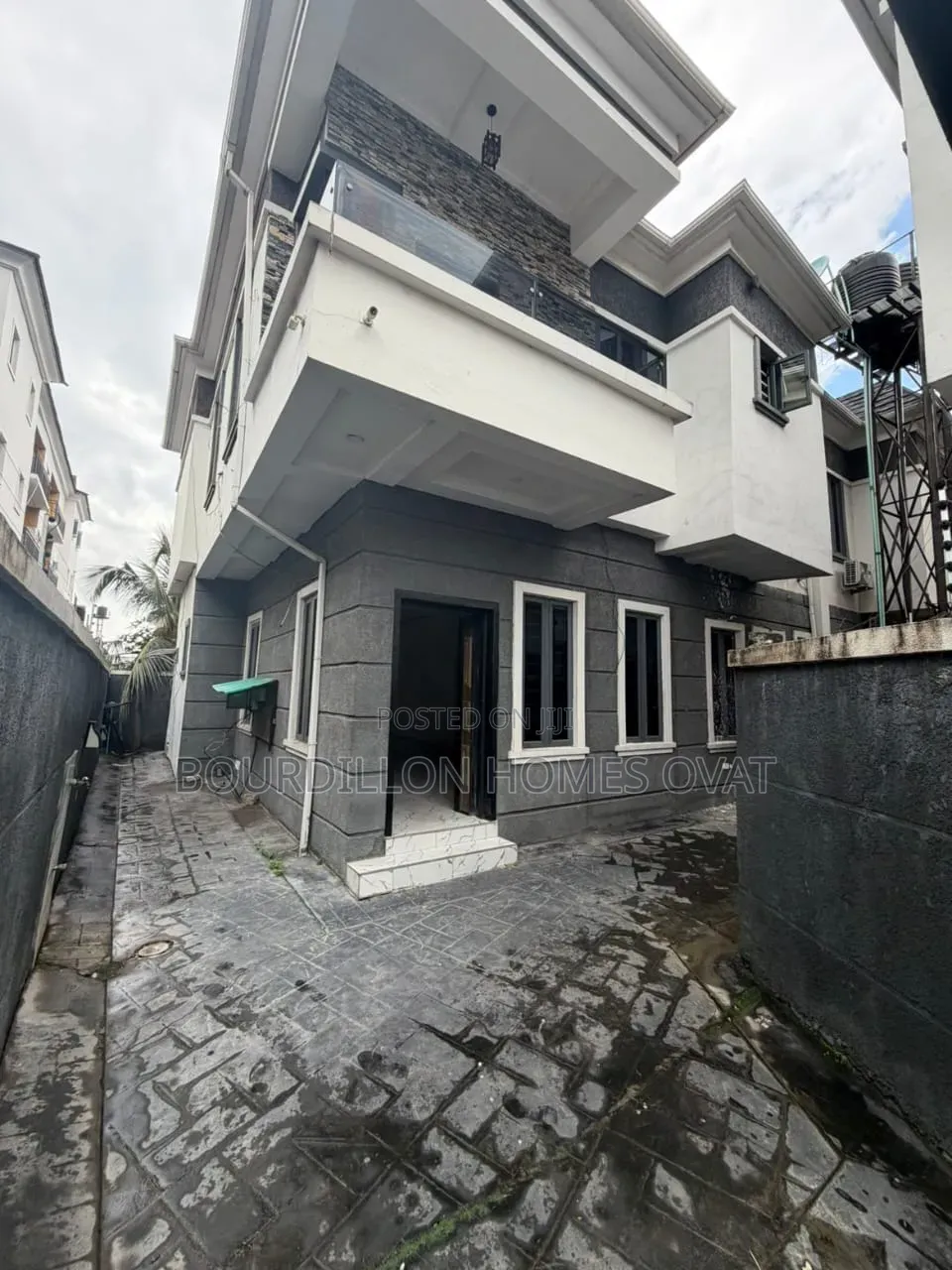 4bdrm Duplex in Lekki Phase 1 Lagos for rent in Lekki Phase 1