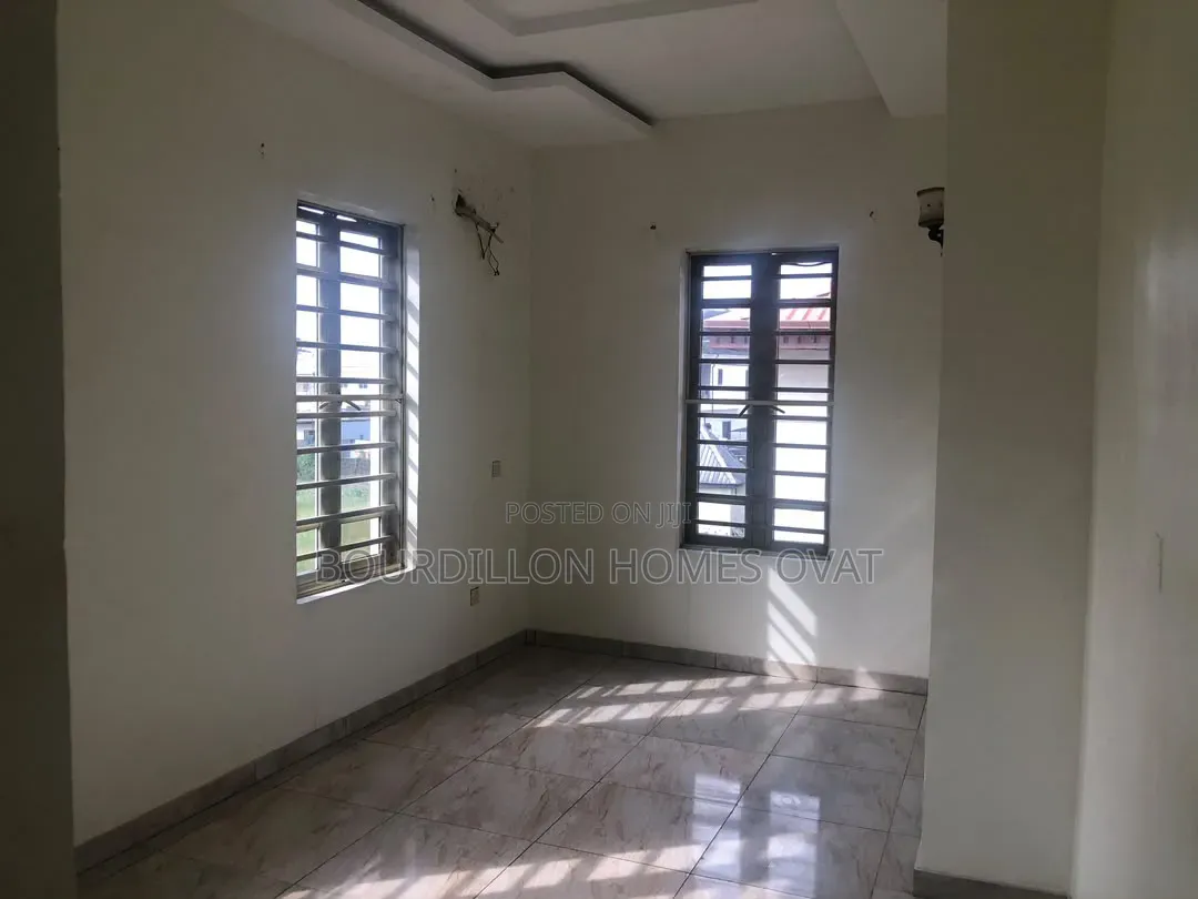 4bdrm Duplex in Lekki County Lagos for rent in Lekki Expressway
