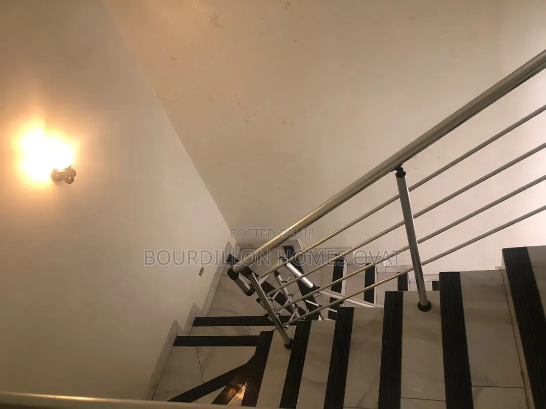 4bdrm Duplex in Lekki County Lagos for rent in Lekki Expressway