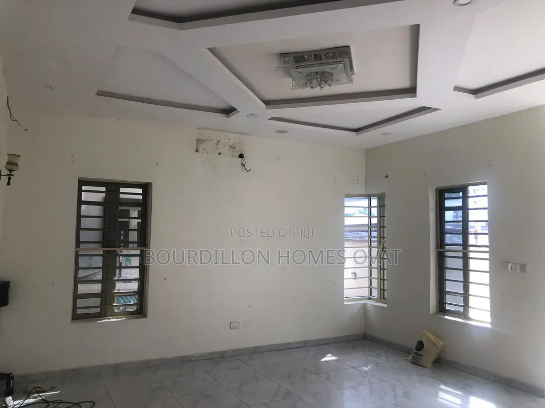 4bdrm Duplex in Lekki County Lagos for rent in Lekki Expressway