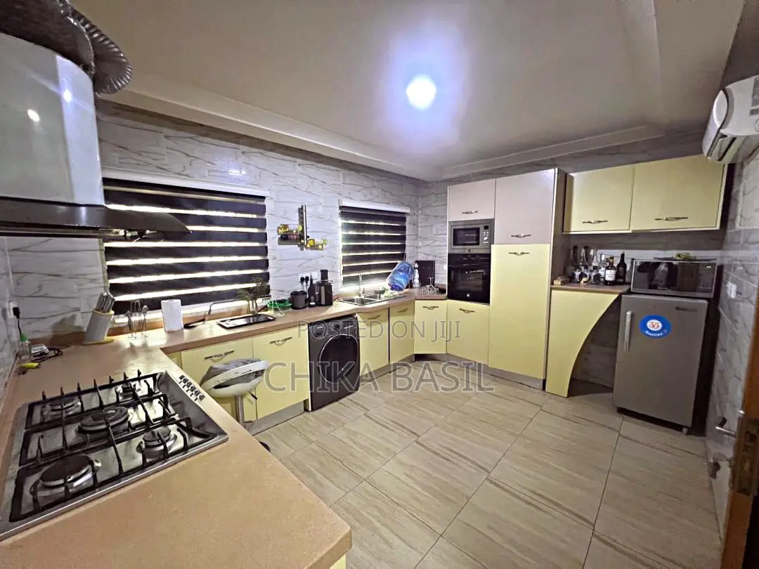 Furnished 4bdrm Shared Apartment in Lekki Phase 1 for rent in Lekki Phase 1