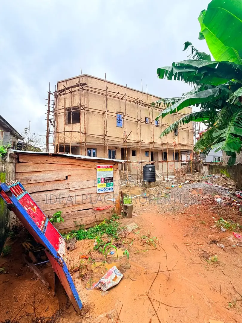 3bdrm Duplex in Surulere for sale in Surulere