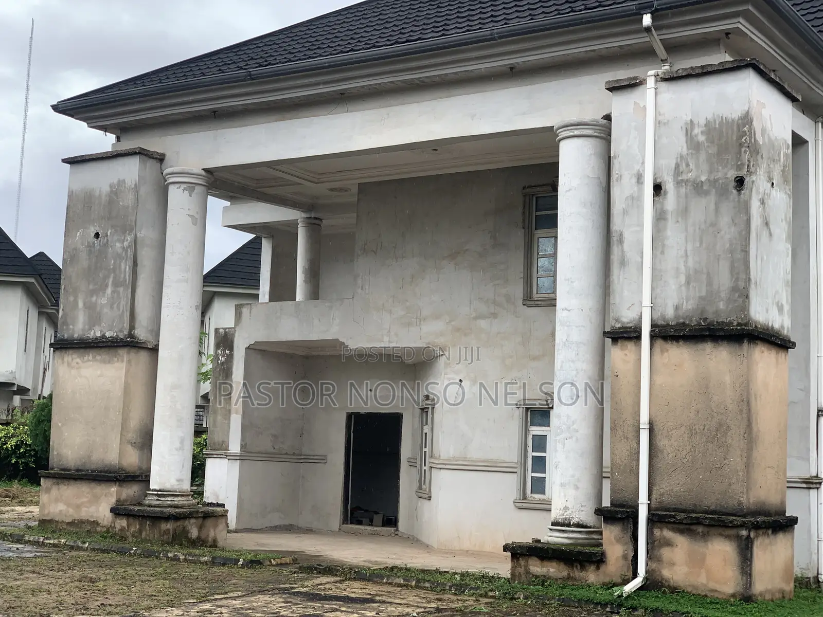 6bdrm Duplex in Area C Layout, Owerri for sale in Owerri