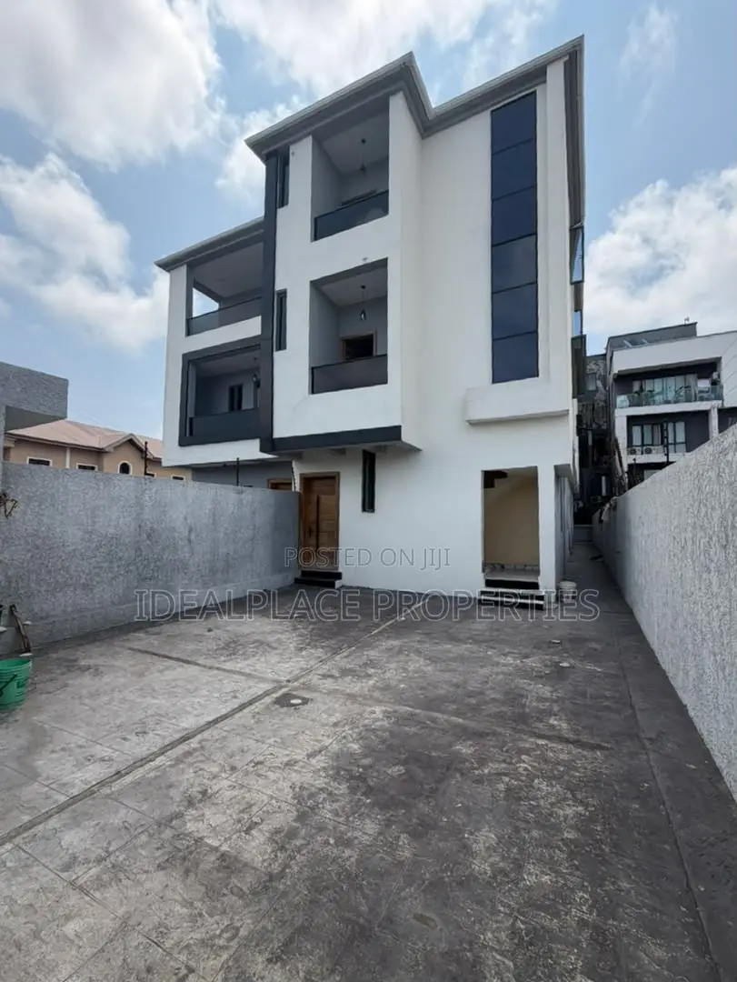 3bdrm Block of Flats in Lekki Phase 1 for sale in Lekki Phase 1