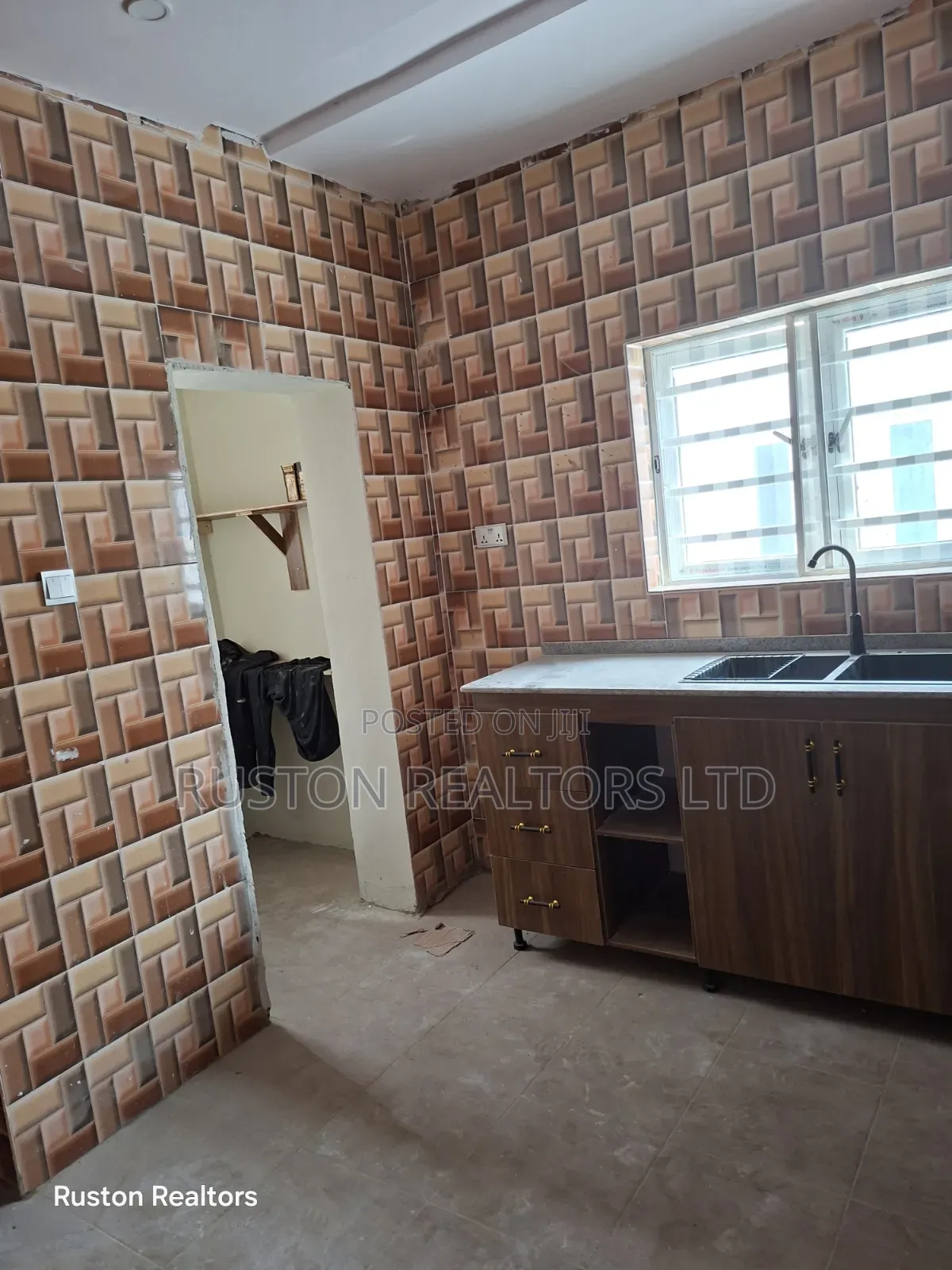 3bdrm Duplex in Akobo for rent in Akobo