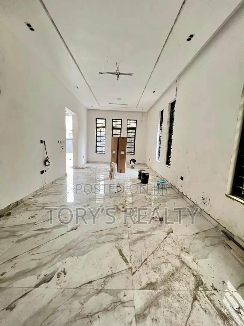 6bdrm Duplex in Victoria Island Extension for sale in Victoria Island Extension