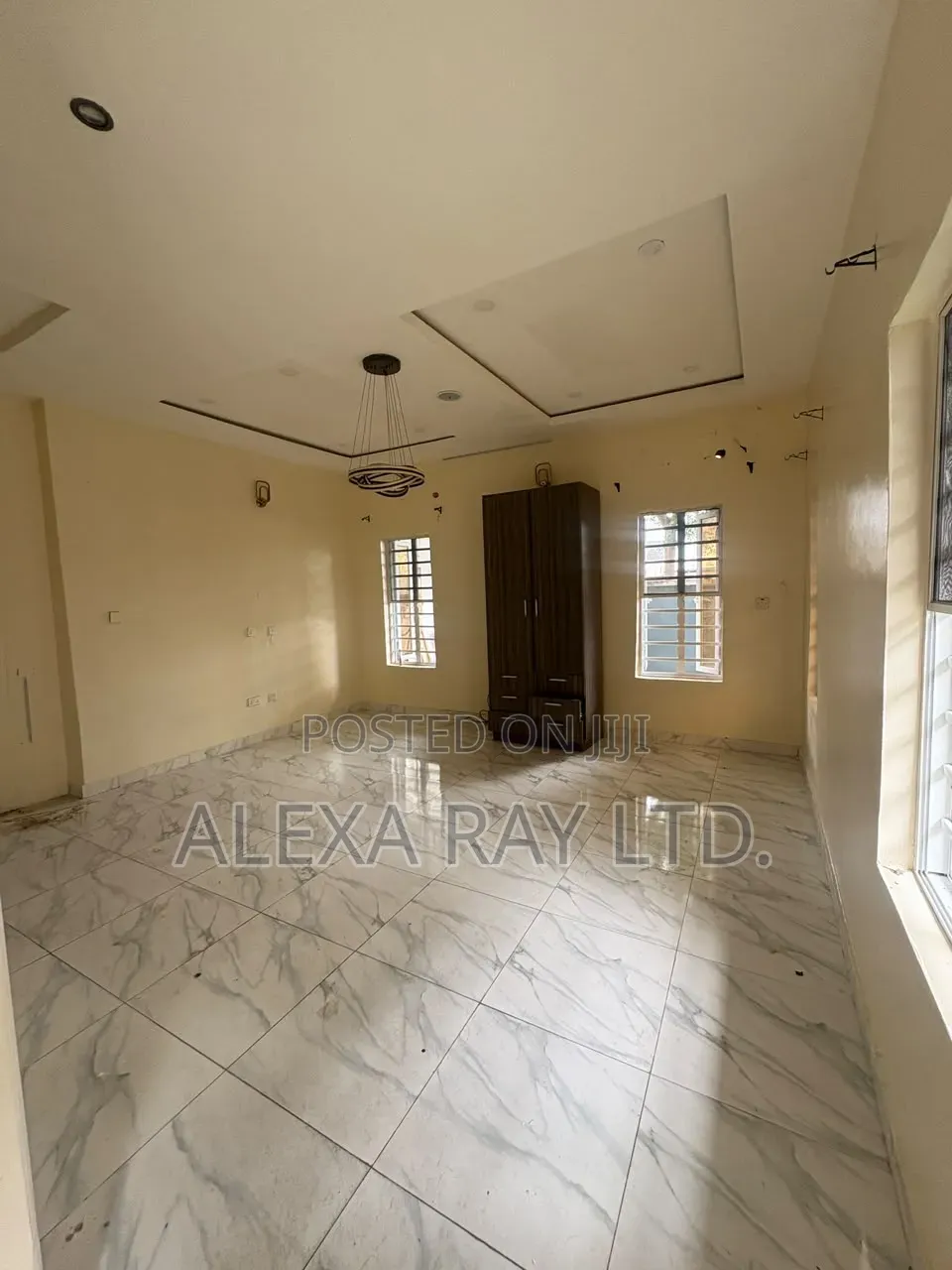 Studio Apartment in Chevron for rent in Chevron