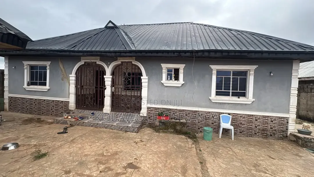 3bdrm Bungalow in Ado-Odo/Ota for sale in Ado-Odo/Ota