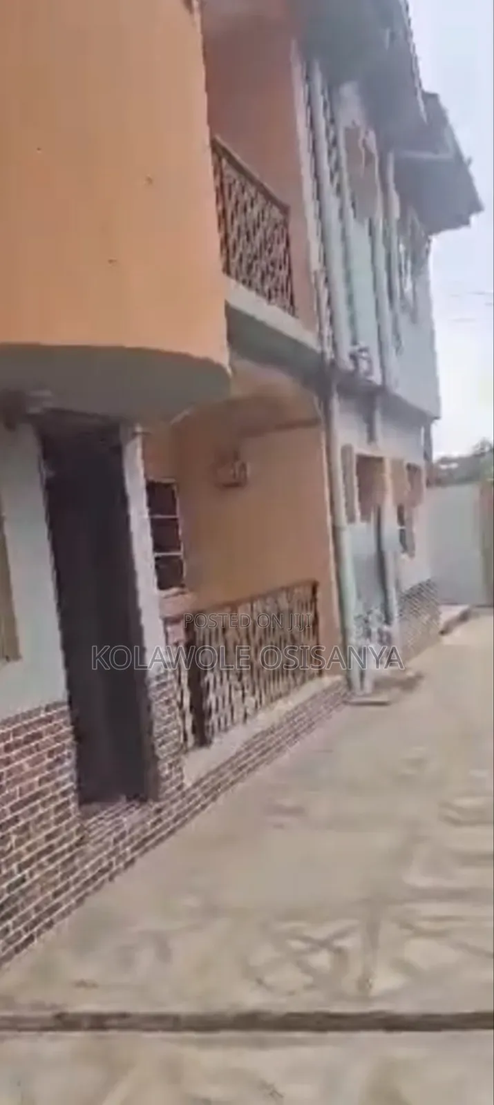 3bdrm Block of Flats in Idimu for sale in Idimu