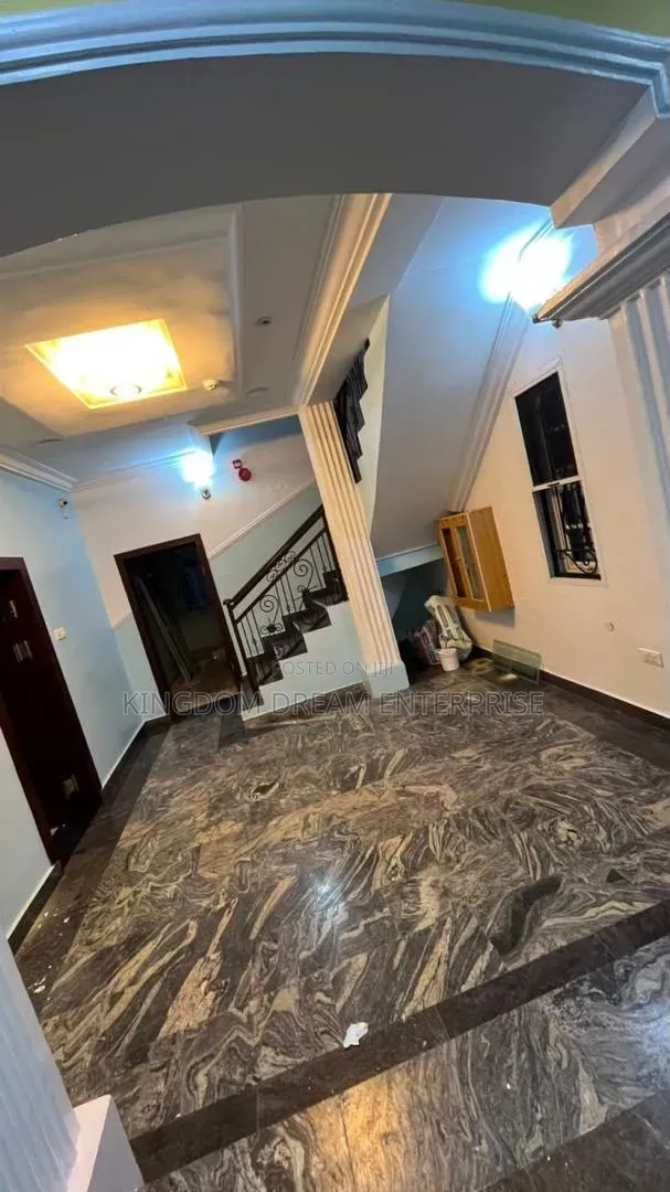 5bdrm Duplex in Osapa London Lekki for rent in Osapa london