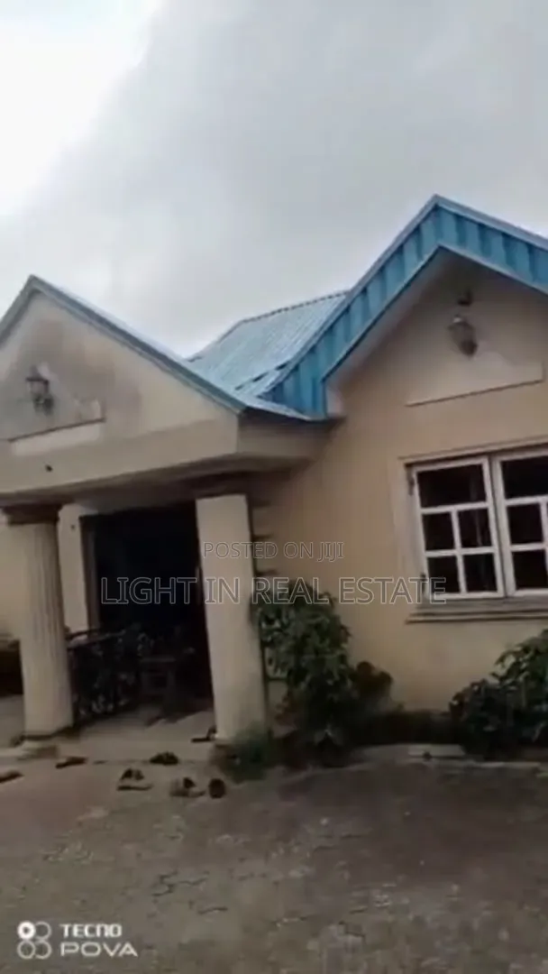 4bdrm Block of Flats in Agbado for sale in Agbado