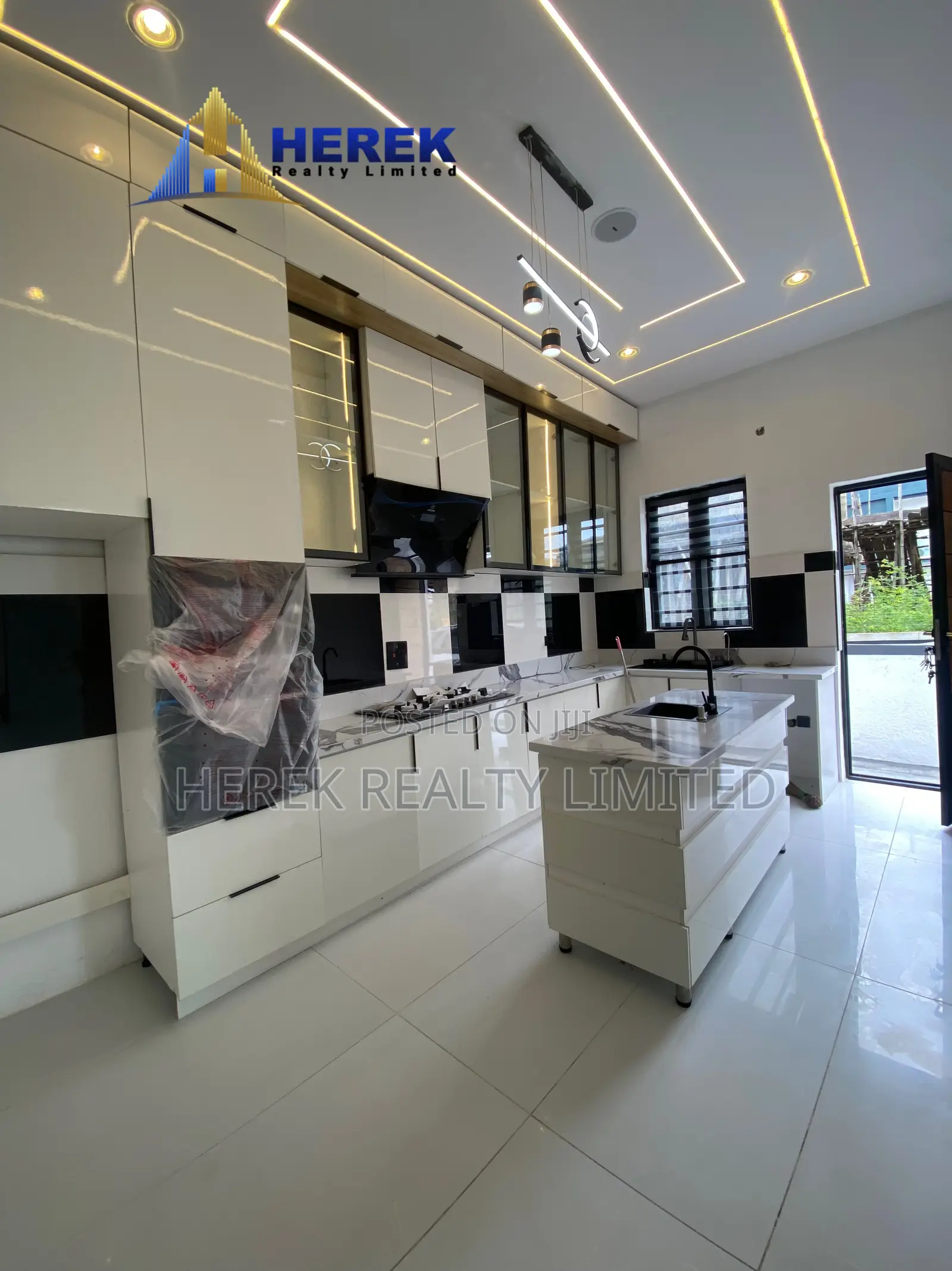 4bdrm Duplex in Thera Annex, Sangotedo for sale in Sangotedo