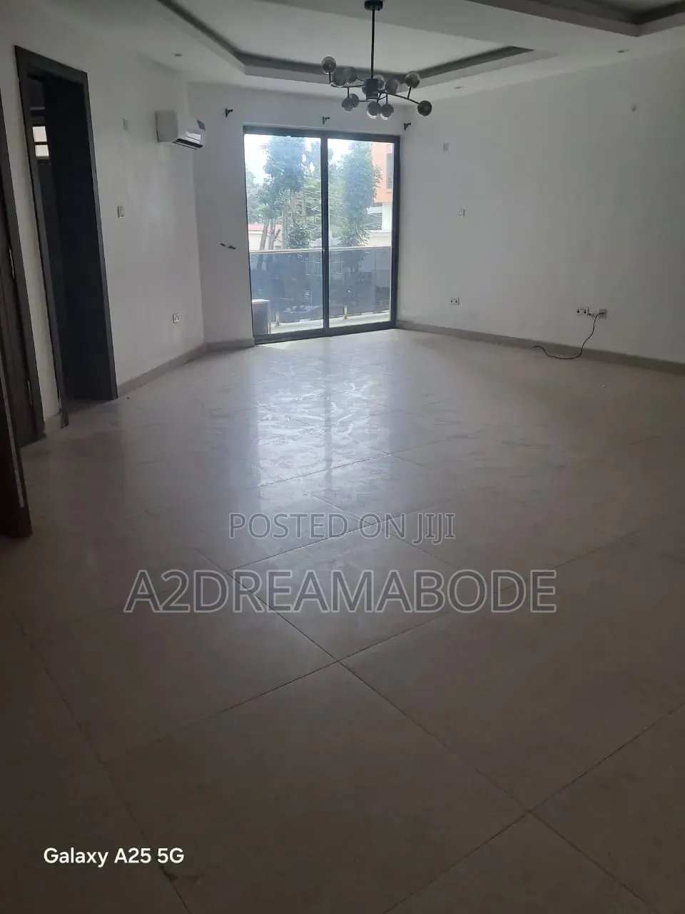 3bdrm Apartment in Ikeja Gra for rent in Ikeja GRA