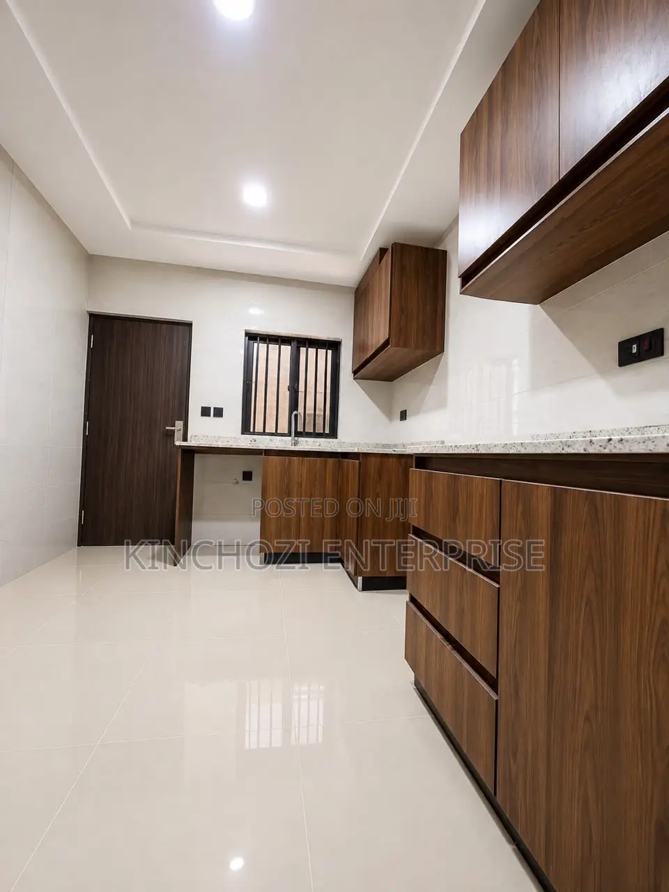 3bdrm Duplex in Rockvale Manors for rent in Gudu