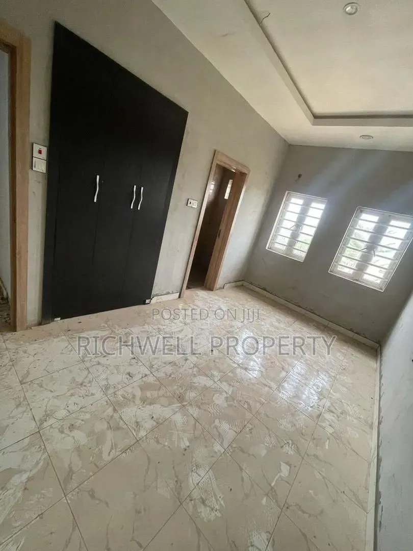 6bdrm Duplex in Alaubosa, Alalubosa for rent in Alalubosa